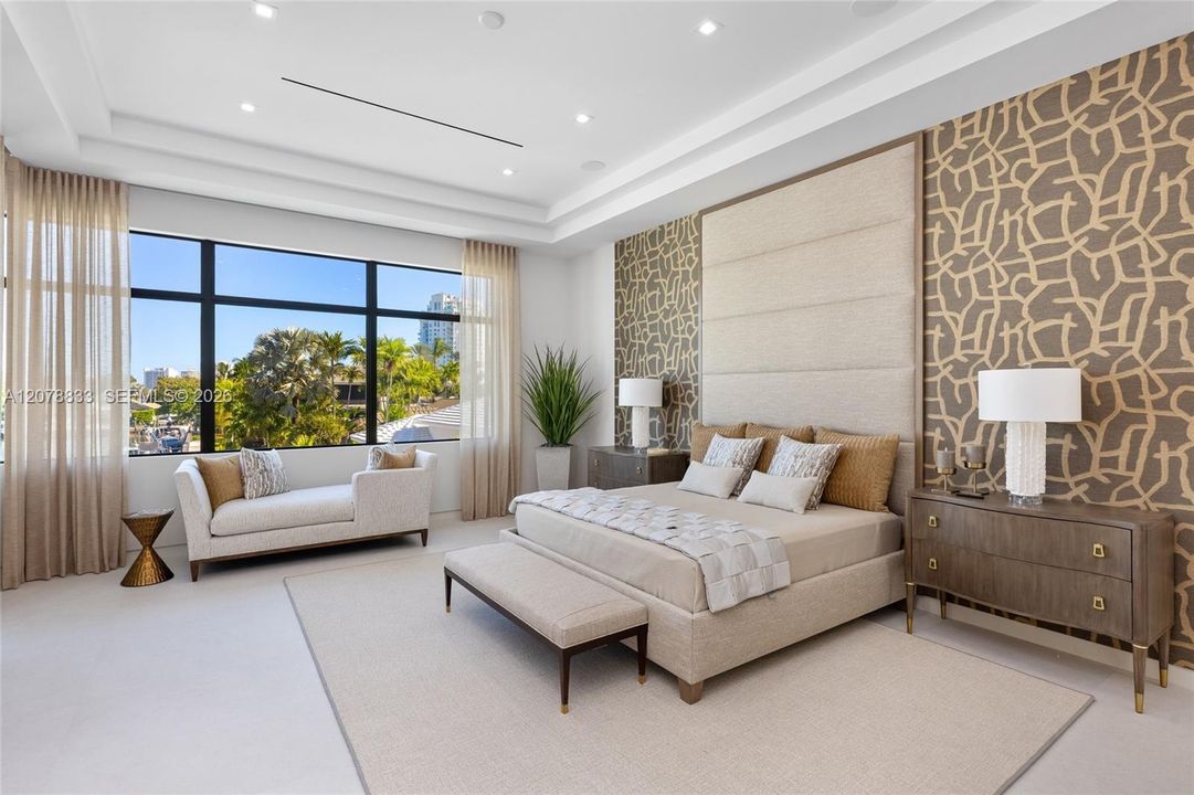 For Sale: $18,500,000 (6 beds, 6 baths, 11496 Square Feet)