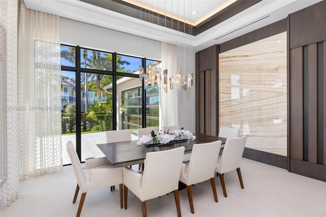 For Sale: $18,500,000 (6 beds, 6 baths, 11496 Square Feet)
