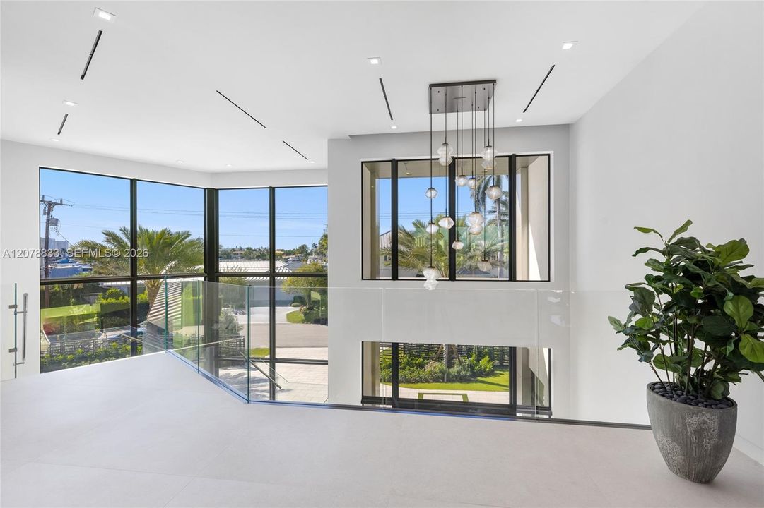 For Sale: $18,500,000 (6 beds, 6 baths, 11496 Square Feet)