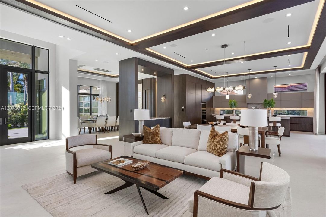 For Sale: $18,500,000 (6 beds, 6 baths, 11496 Square Feet)