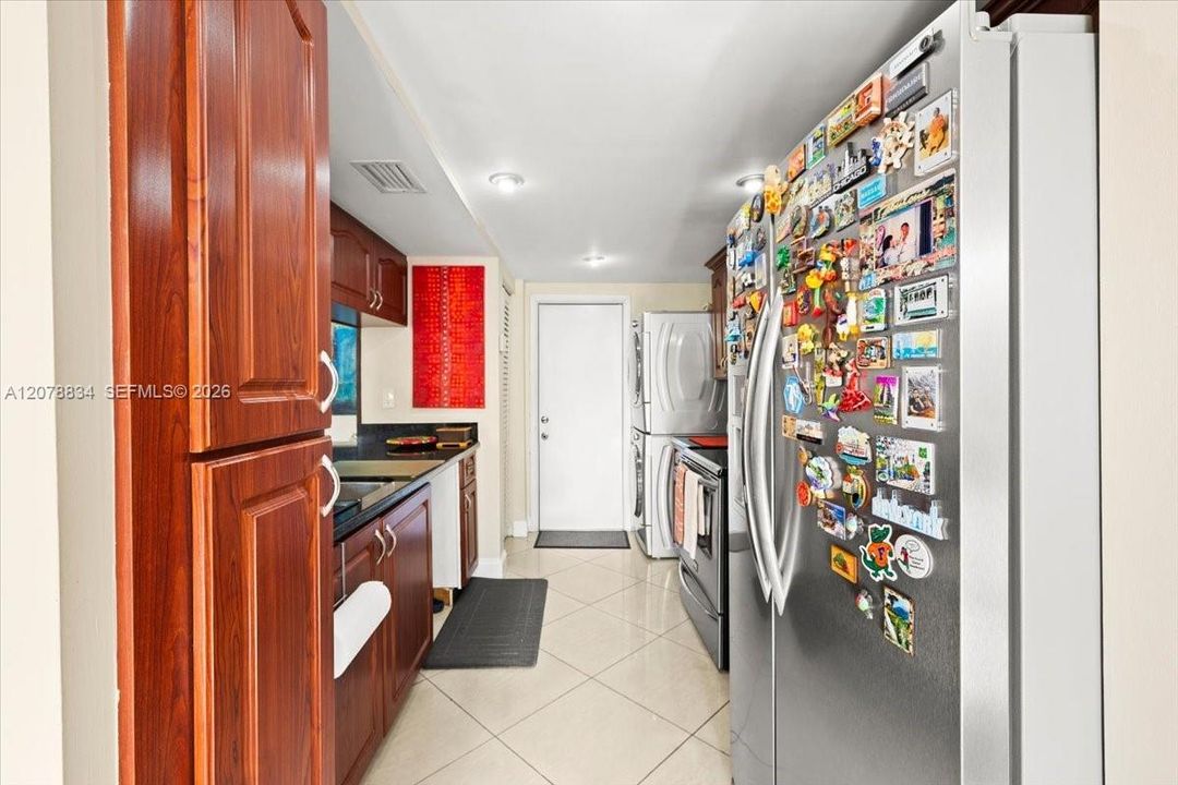 For Sale: $475,000 (2 beds, 2 baths, 1454 Square Feet)