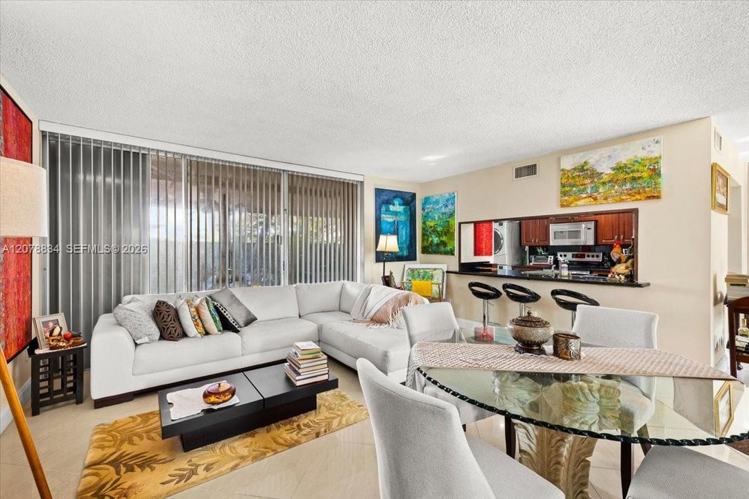 For Sale: $475,000 (2 beds, 2 baths, 1454 Square Feet)