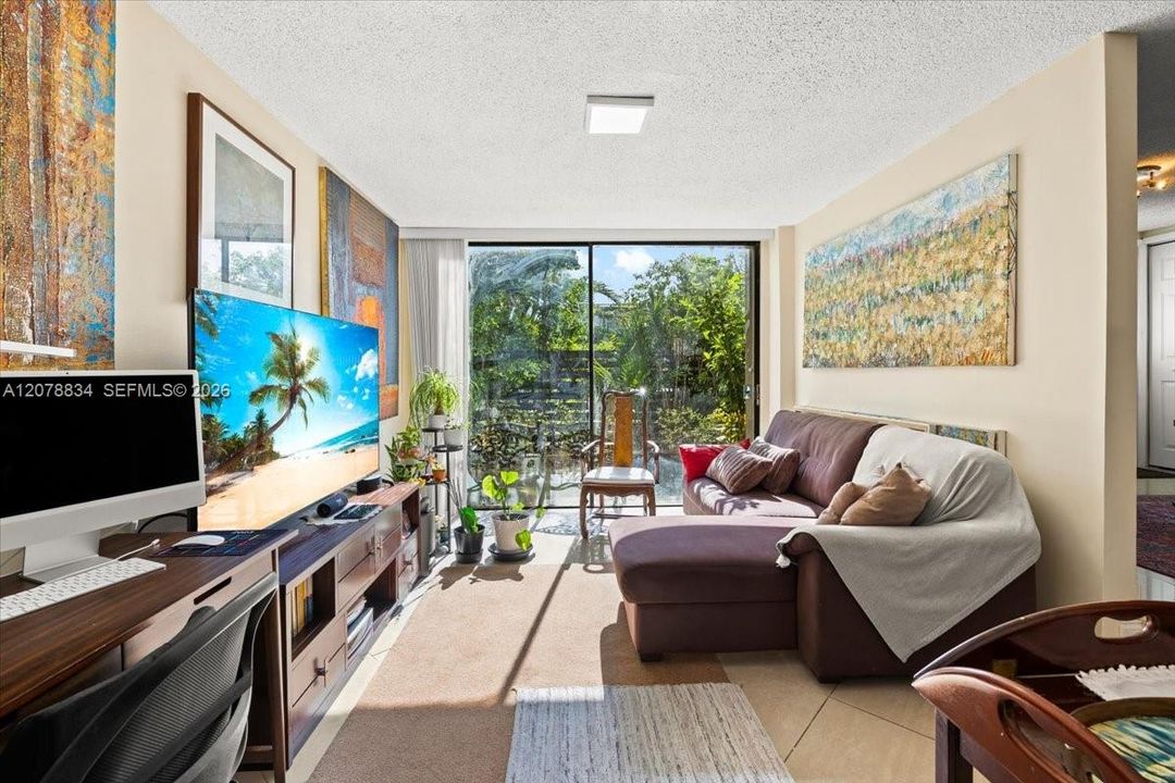 For Sale: $475,000 (2 beds, 2 baths, 1454 Square Feet)