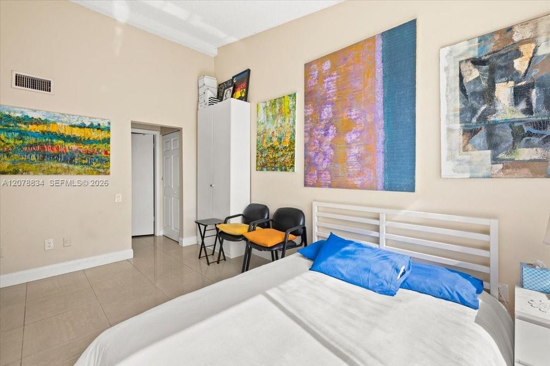 For Sale: $475,000 (2 beds, 2 baths, 1454 Square Feet)