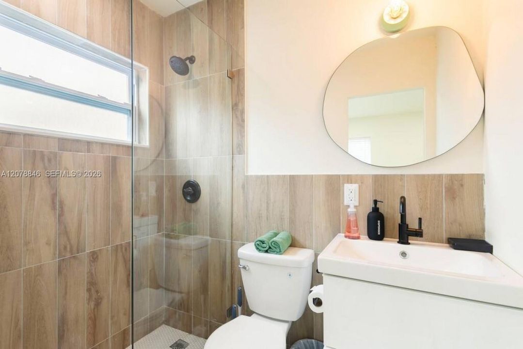 For Rent: $3,900 (3 beds, 3 baths, 1900 Square Feet)