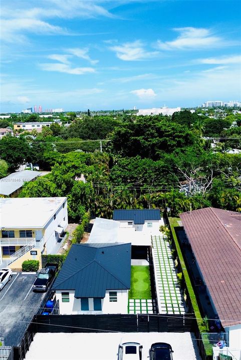 For Rent: $3,900 (3 beds, 3 baths, 1900 Square Feet)