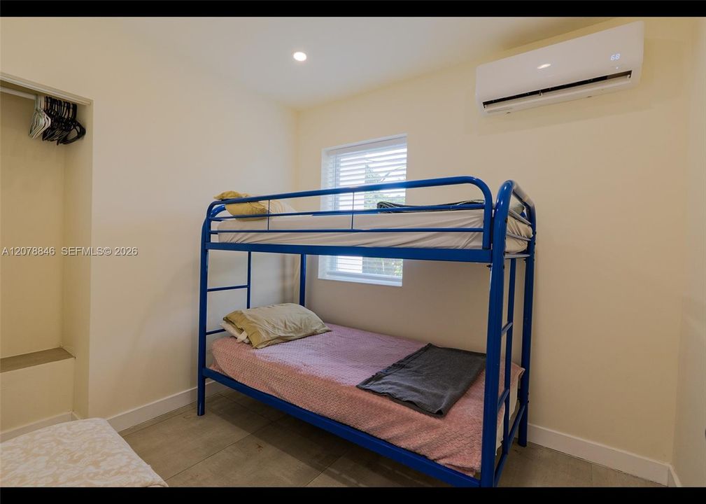 For Rent: $3,900 (3 beds, 3 baths, 1900 Square Feet)