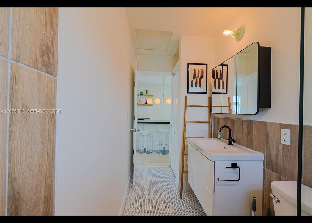 For Rent: $3,900 (3 beds, 3 baths, 1900 Square Feet)