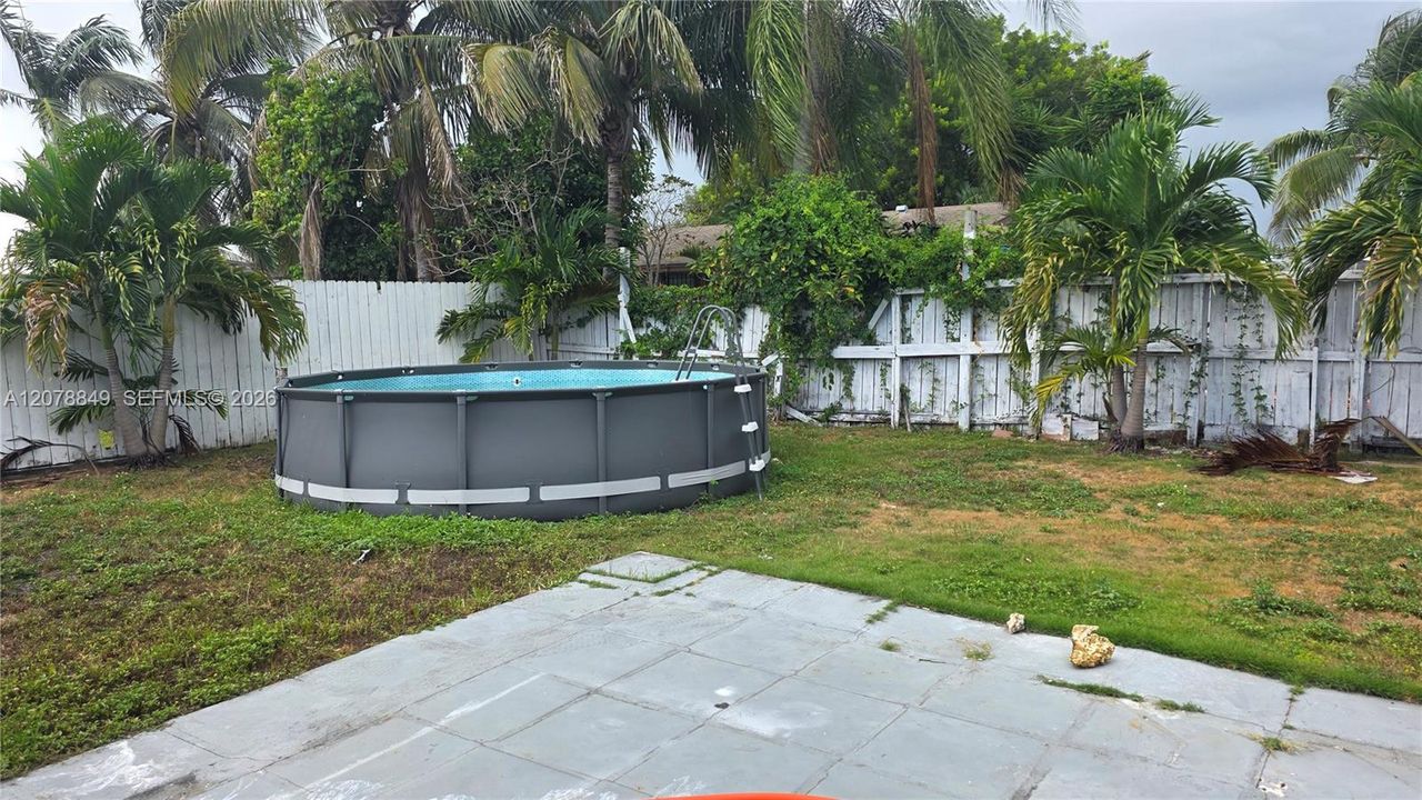 For Rent: $2,400 (2 beds, 1 baths, 1632 Square Feet)