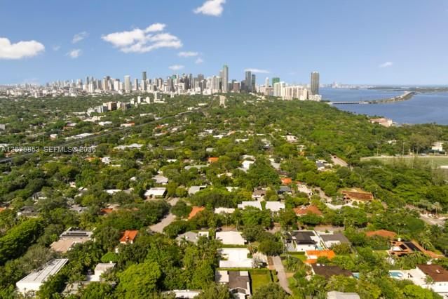 En Venta: $4,250,000 (3 camas, 3 baños, 2738 Pies cuadrados)