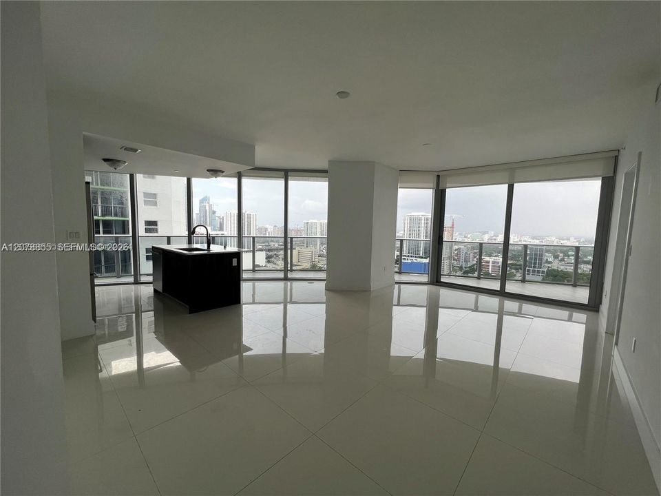 En Venta: $865,000 (2 camas, 2 baños, 1171 Pies cuadrados)