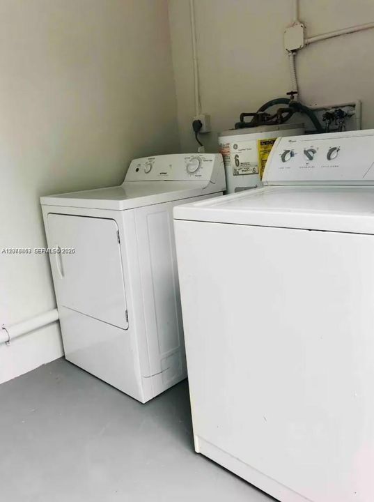 For Rent: $3,000 (2 beds, 2 baths, 1000 Square Feet)