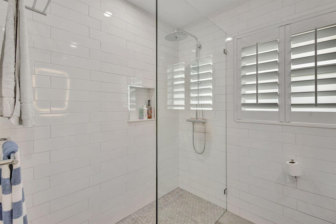 bathrrom shower