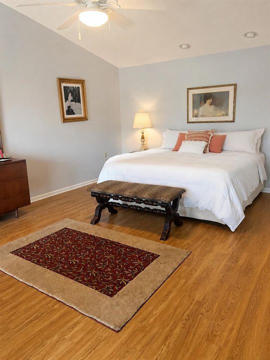 masterbed2