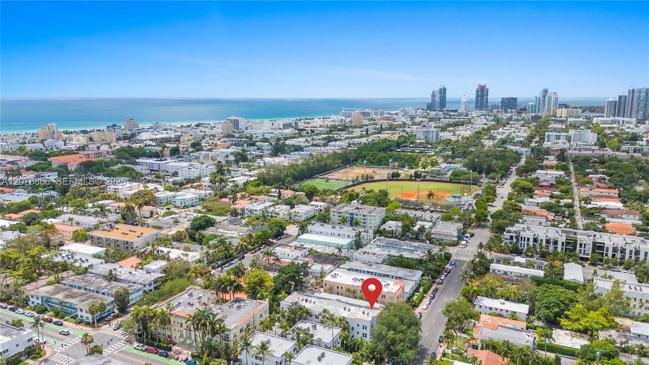 For Rent: $2,300 (1 beds, 1 baths, 527 Square Feet)