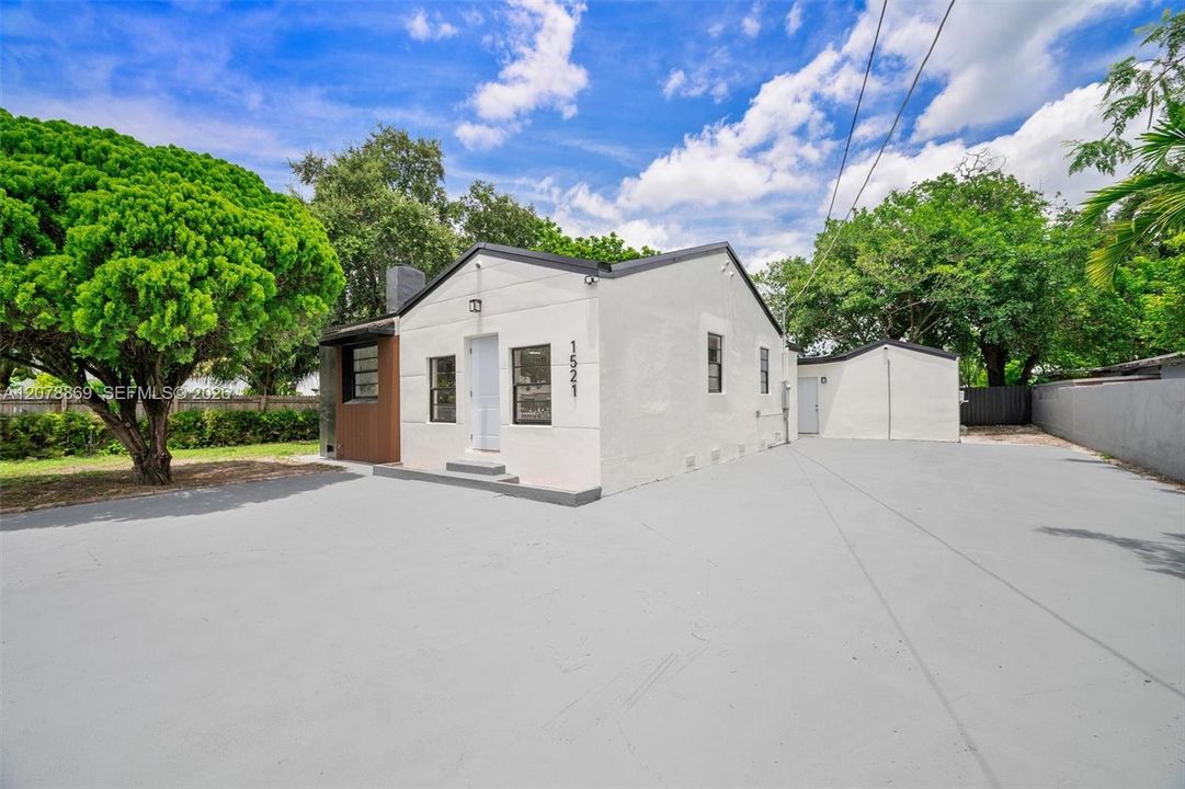 En Venta: $599,000 (3 camas, 2 baños, 1230 Pies cuadrados)