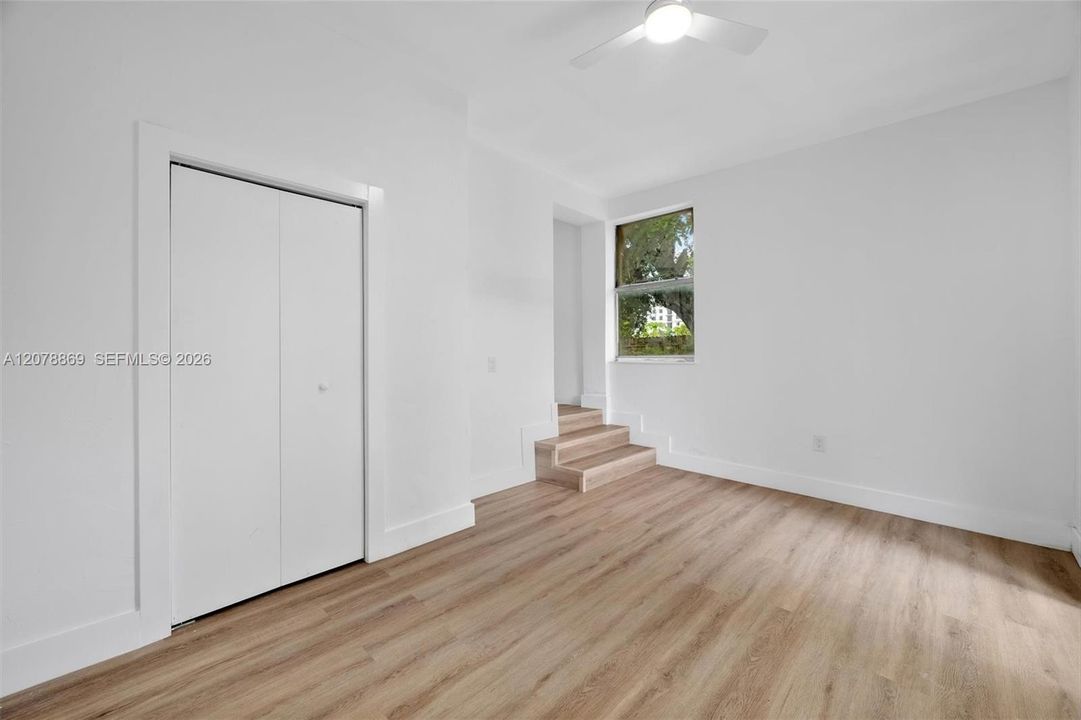 En Venta: $599,000 (3 camas, 2 baños, 1230 Pies cuadrados)