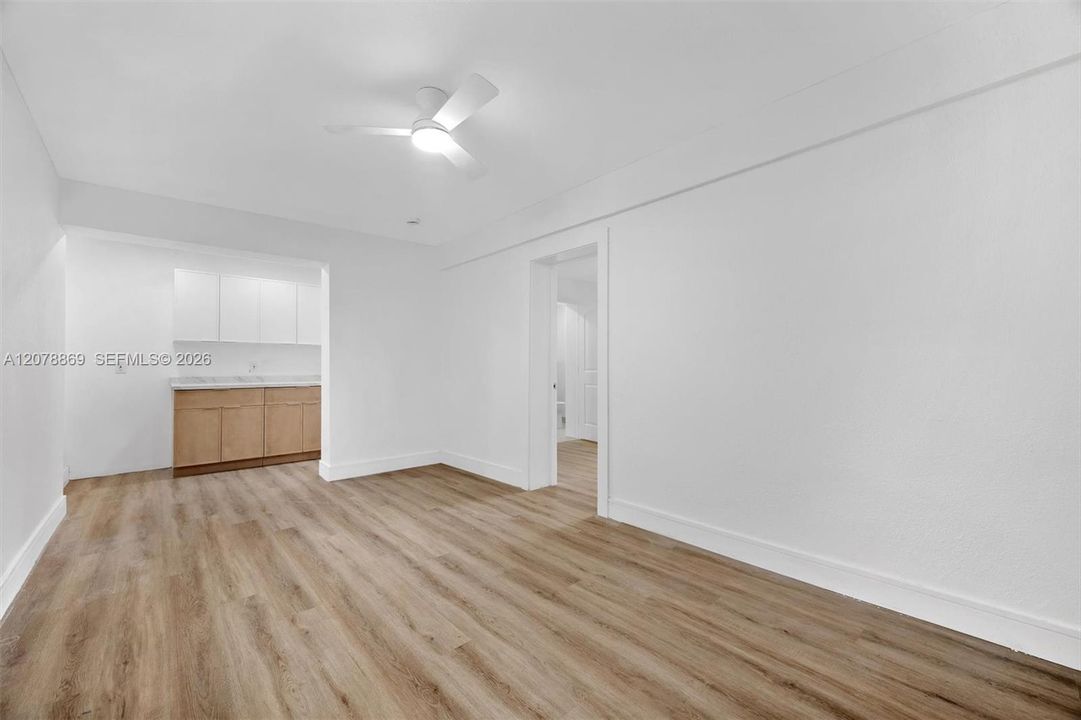 En Venta: $599,000 (3 camas, 2 baños, 1230 Pies cuadrados)