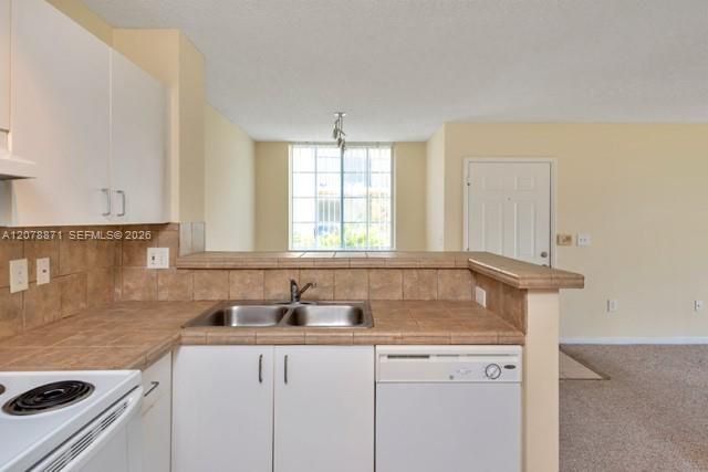 For Rent: $1,650 (1 beds, 1 baths, 688 Square Feet)