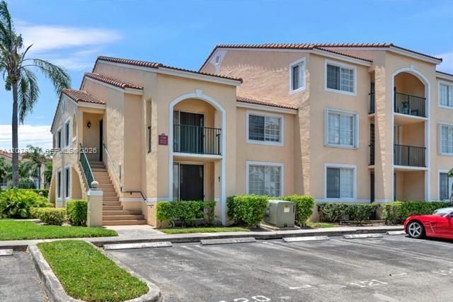For Rent: $1,650 (1 beds, 1 baths, 688 Square Feet)