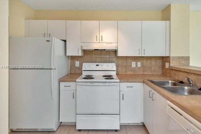 For Rent: $1,650 (1 beds, 1 baths, 688 Square Feet)