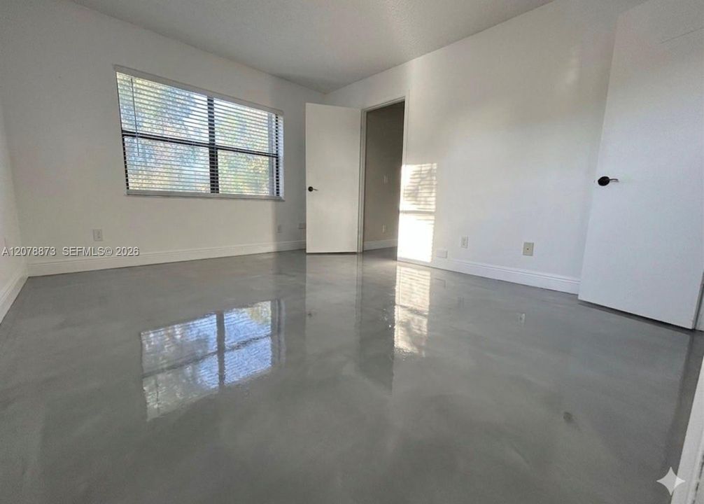For Rent: $2,450 (2 beds, 2 baths, 806 Square Feet)