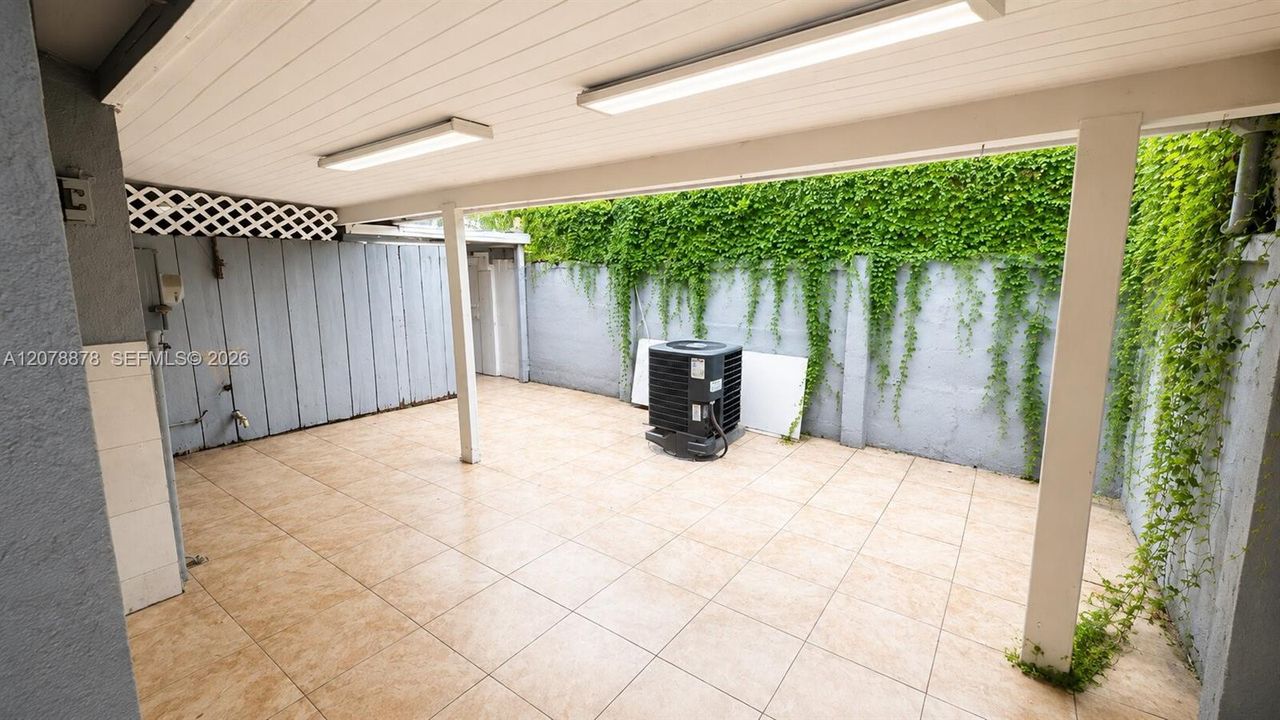 En Venta: $395,000 (3 camas, 2 baños, 1120 Pies cuadrados)