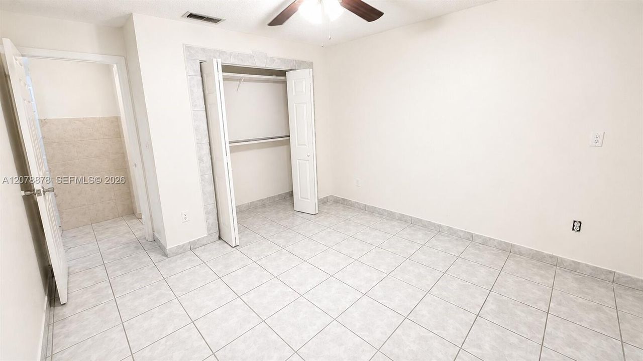 En Venta: $395,000 (3 camas, 2 baños, 1120 Pies cuadrados)