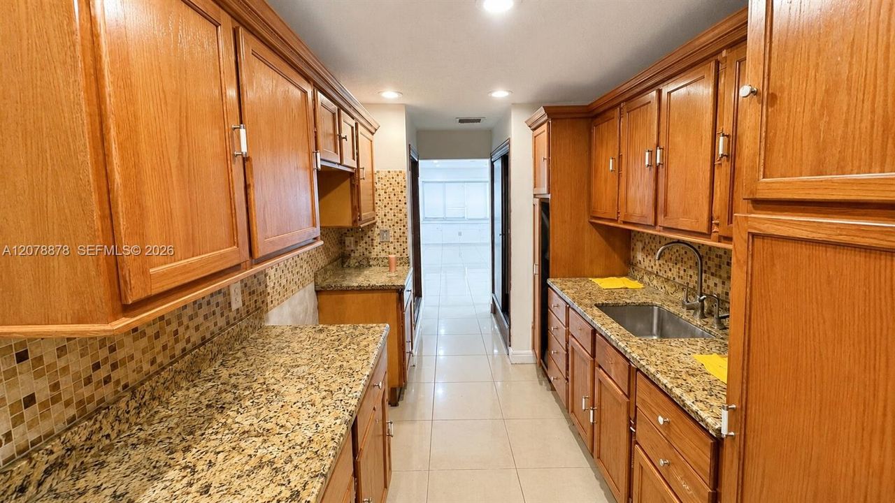 En Venta: $395,000 (3 camas, 2 baños, 1120 Pies cuadrados)