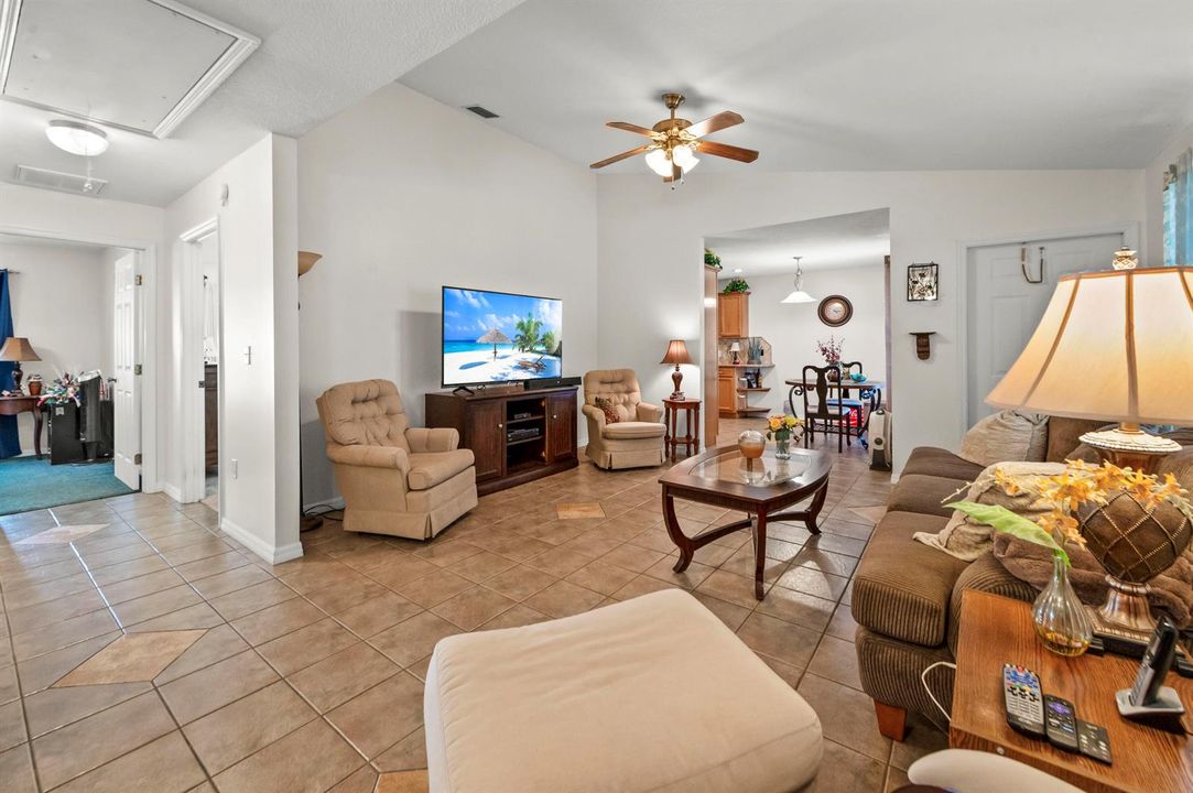 07 Living room 04