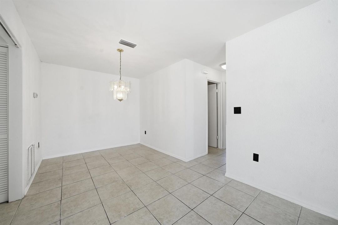 21-Dining Room
