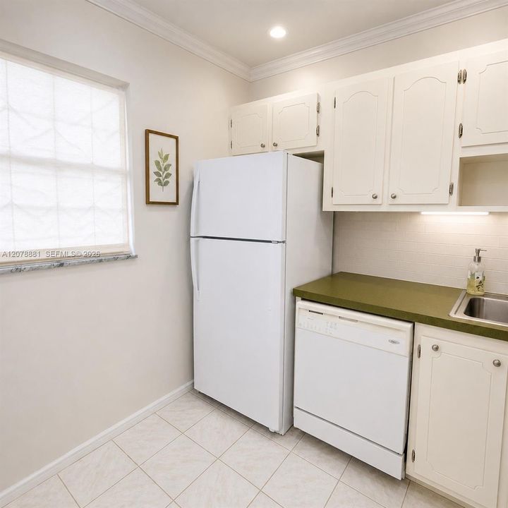 For Rent: $1,500 (1 beds, 1 baths, 730 Square Feet)