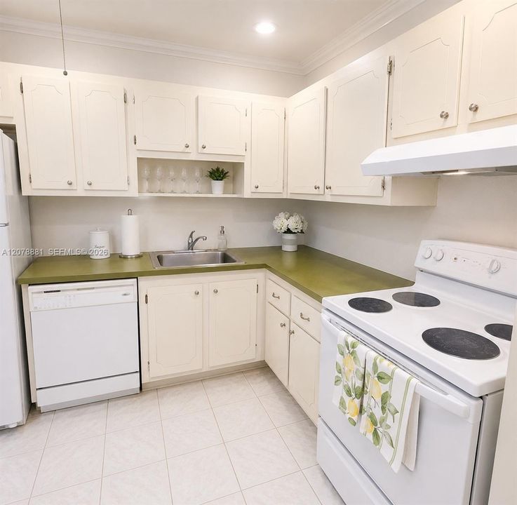 For Rent: $1,500 (1 beds, 1 baths, 730 Square Feet)