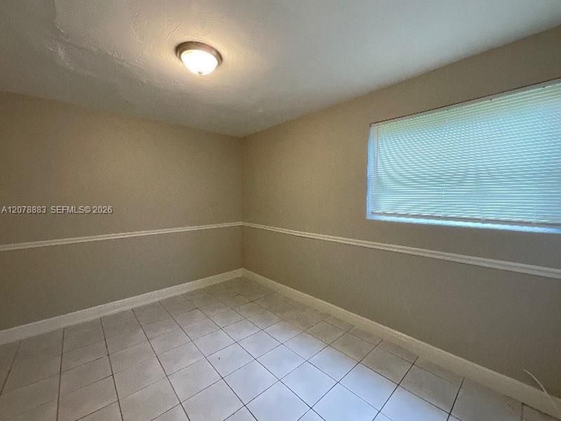 En Renta: $2,495 (3 camas, 2 baños, 1145 Pies cuadrados)