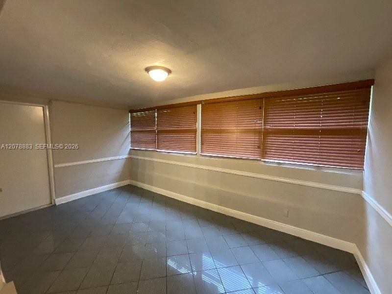 En Renta: $2,495 (3 camas, 2 baños, 1145 Pies cuadrados)