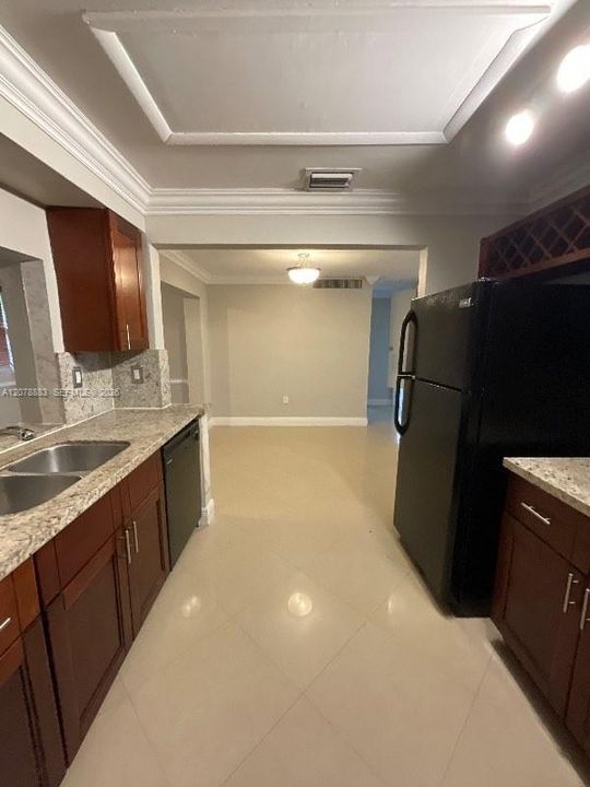 En Renta: $2,495 (3 camas, 2 baños, 1145 Pies cuadrados)