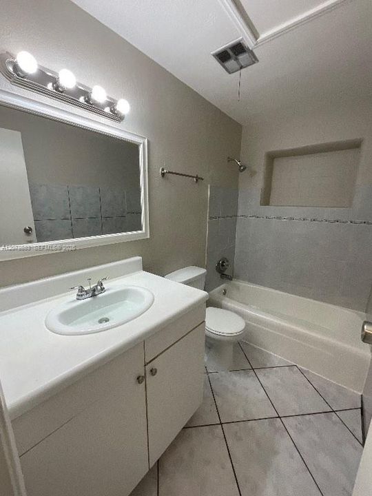 En Renta: $2,495 (3 camas, 2 baños, 1145 Pies cuadrados)