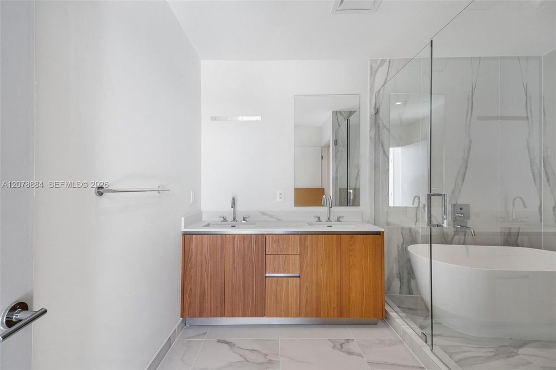 En Renta: $16,800 (3 camas, 4 baños, 2823 Pies cuadrados)