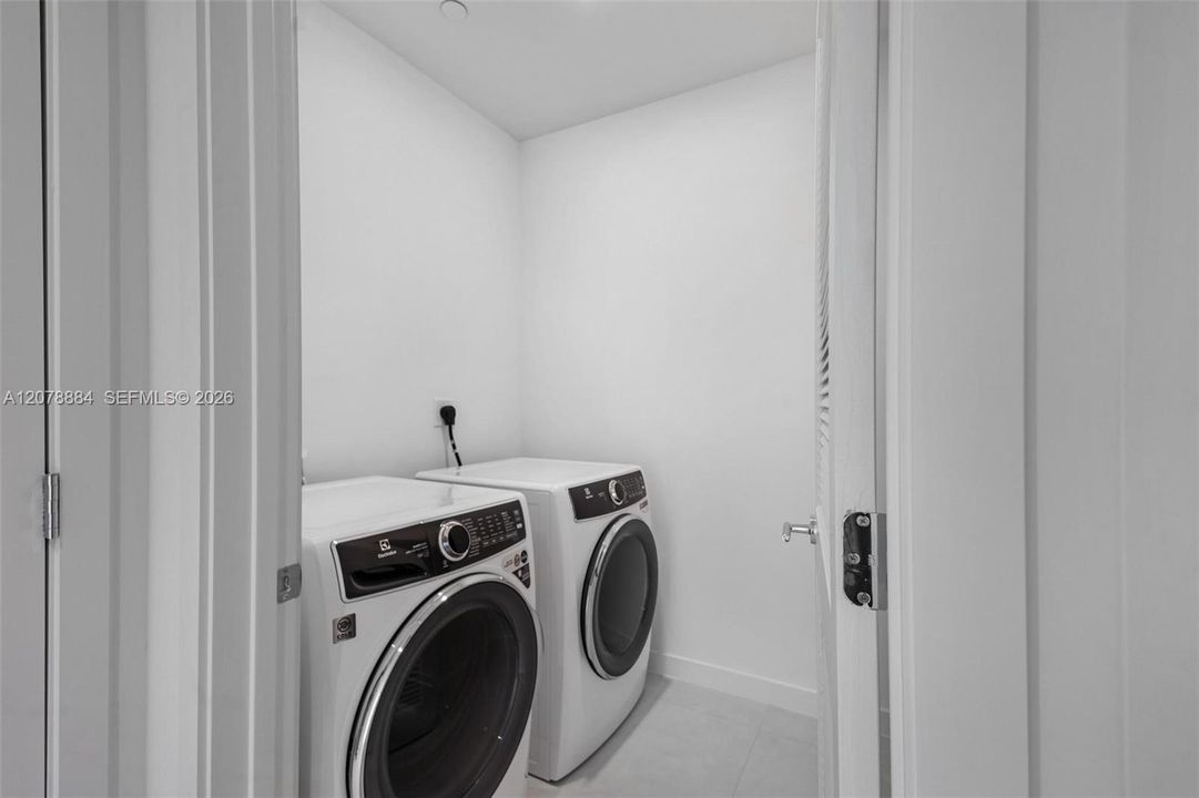 En Renta: $16,800 (3 camas, 4 baños, 2823 Pies cuadrados)