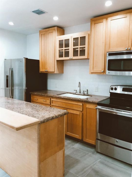 En Venta: $400,000 (0 camas, 0 baños, 936 Pies cuadrados)