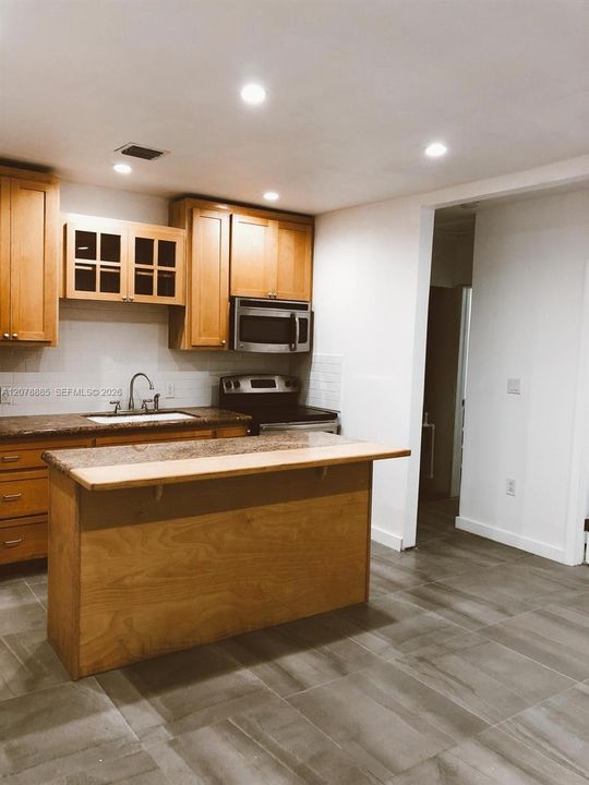 En Venta: $400,000 (0 camas, 0 baños, 936 Pies cuadrados)