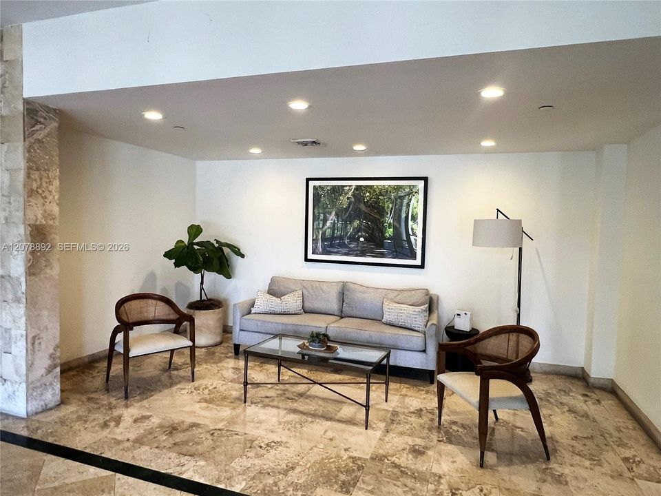 For Rent: $3,400 (2 beds, 2 baths, 1110 Square Feet)