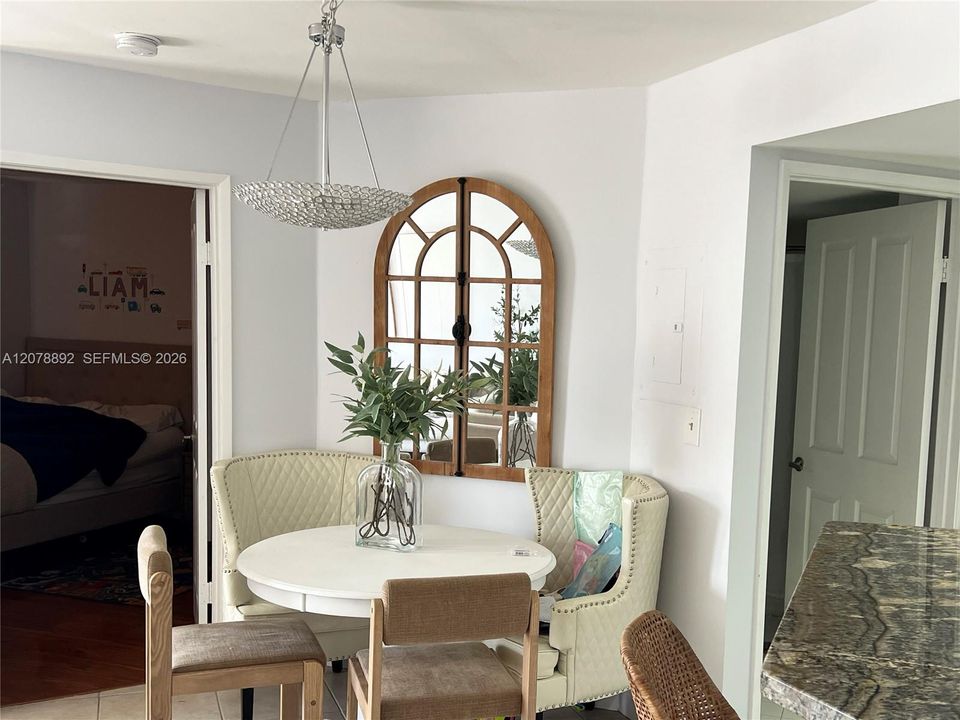 For Rent: $3,400 (2 beds, 2 baths, 1110 Square Feet)