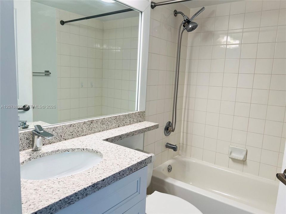 For Rent: $3,400 (2 beds, 2 baths, 1110 Square Feet)