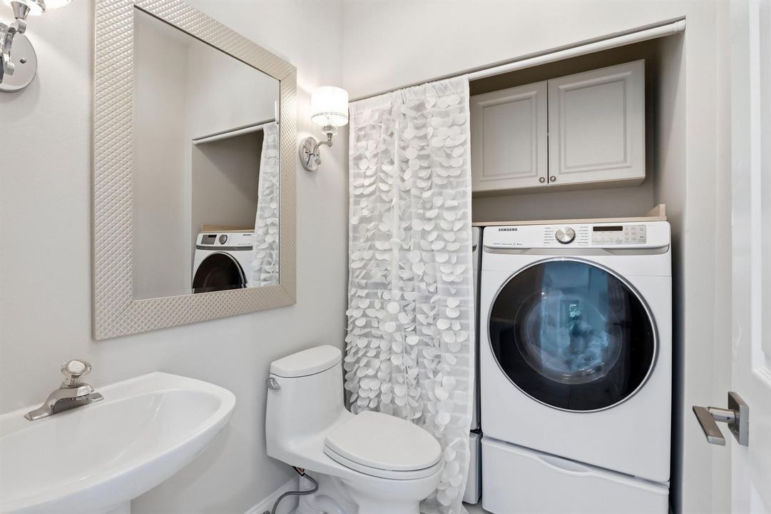Half Bath/Laundry