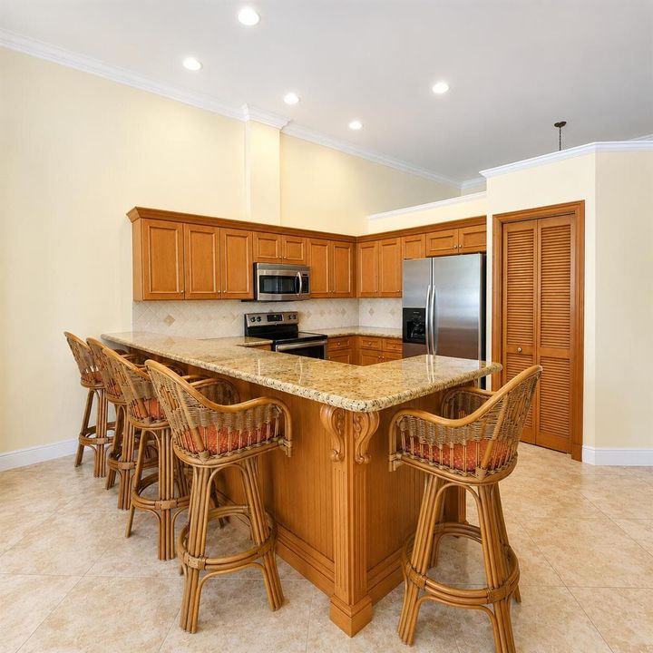 eat in kitchen