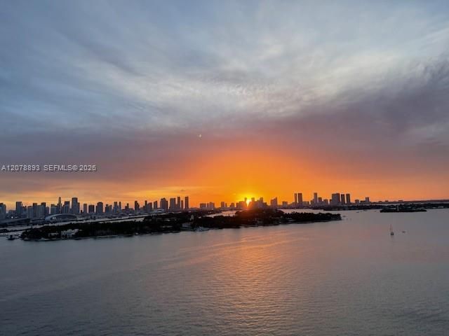 For Rent: $7,950 (2 beds, 2 baths, 1210 Square Feet)