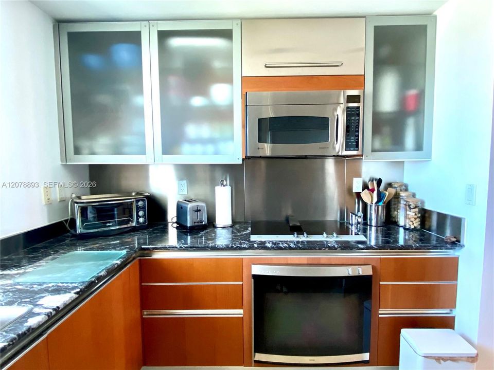 For Rent: $7,950 (2 beds, 2 baths, 1210 Square Feet)