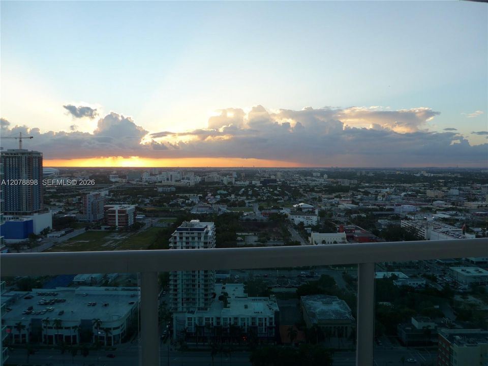 En Venta: $590,000 (2 camas, 2 baños, 1144 Pies cuadrados)