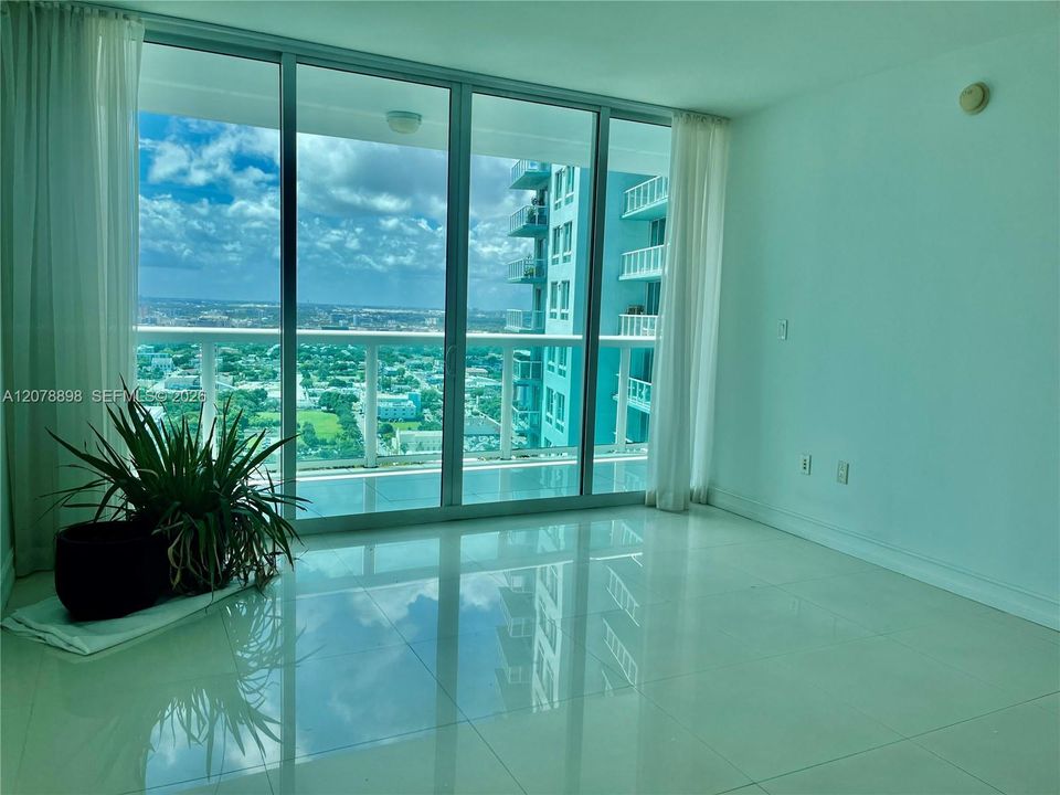 En Venta: $590,000 (2 camas, 2 baños, 1144 Pies cuadrados)